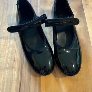 Girls Tap Shoe Size 2